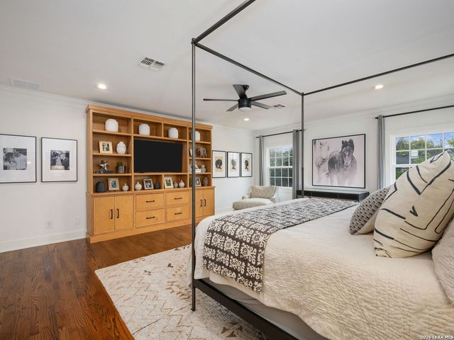 116 Canterbury Hill, San Antonio, TX 78209