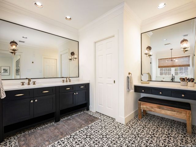 116 Canterbury Hill, San Antonio, TX 78209