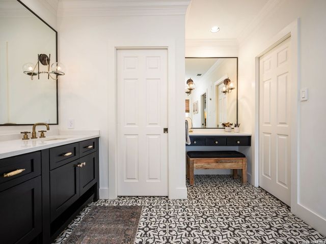 116 Canterbury Hill, San Antonio, TX 78209