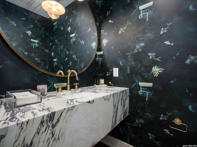 116 Canterbury Hill, San Antonio, TX 78209