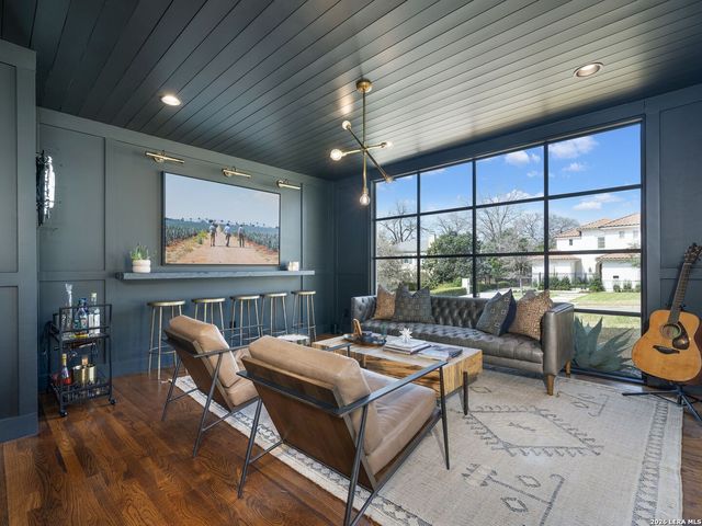 116 Canterbury Hill, San Antonio, TX 78209