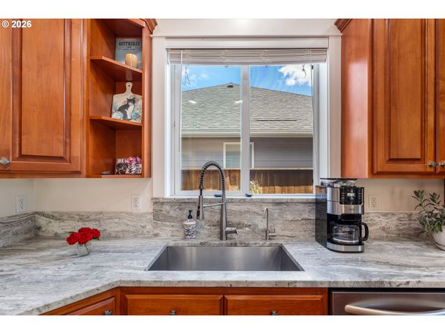 18001 Ne 25TH St, Vancouver, WA 98684