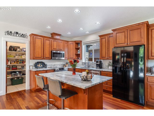 18001 Ne 25TH St, Vancouver, WA 98684