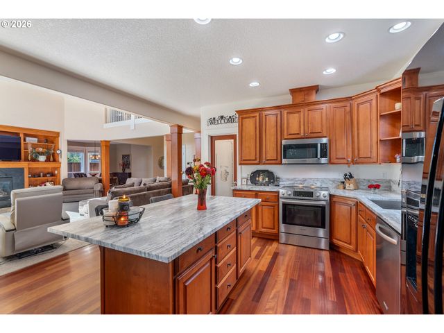 18001 Ne 25TH St, Vancouver, WA 98684
