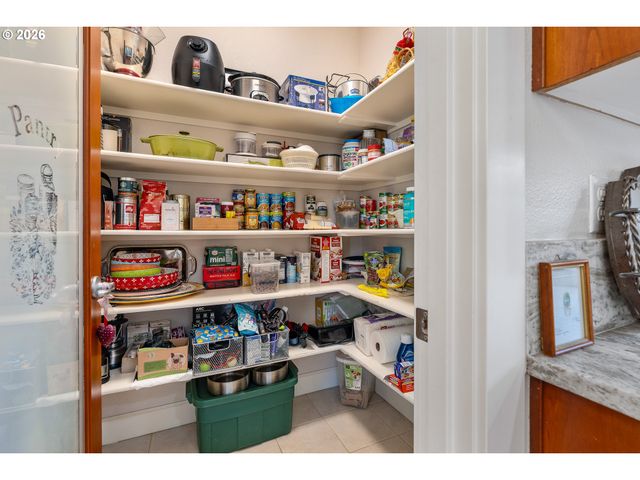 18001 Ne 25TH St, Vancouver, WA 98684