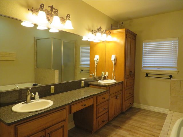 5803 S Oso Pkwy, Corpus Christi, TX 78414