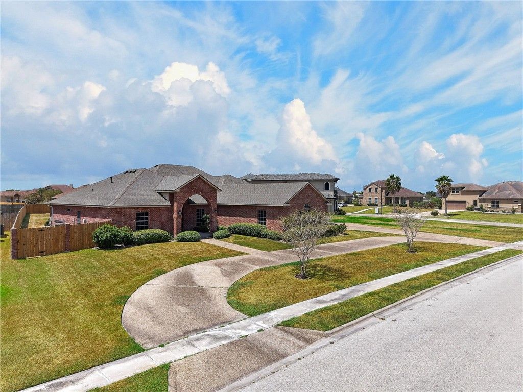 5803 S Oso Pkwy, Corpus Christi, TX 78414 — photo 2