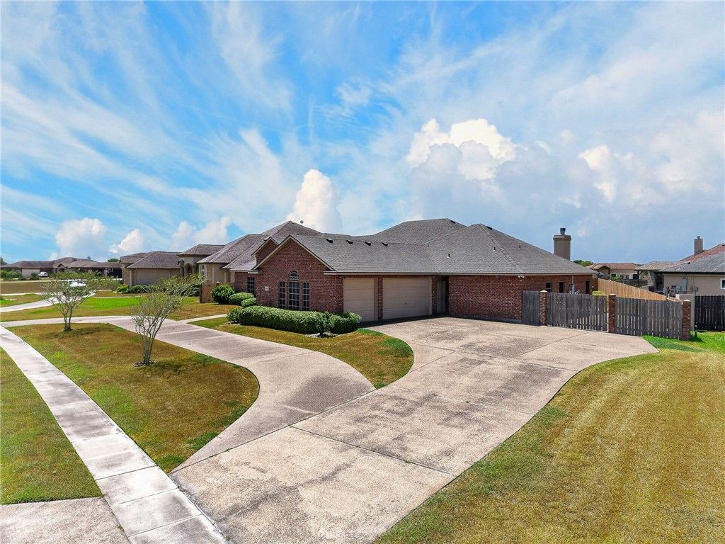 5803 S Oso Pkwy, Corpus Christi, TX 78414 — photo 3