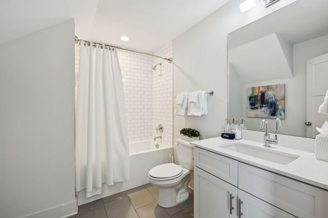 2021 Beech Ave Unit 7, Nashville, TN 37204