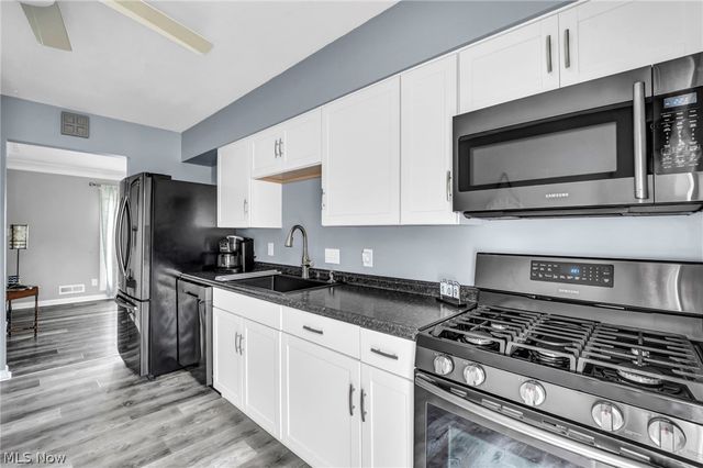 14291 Gallatin Boulevard, Brook Park, OH 44142