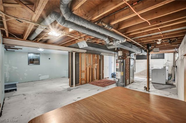 14291 Gallatin Boulevard, Brook Park, OH 44142