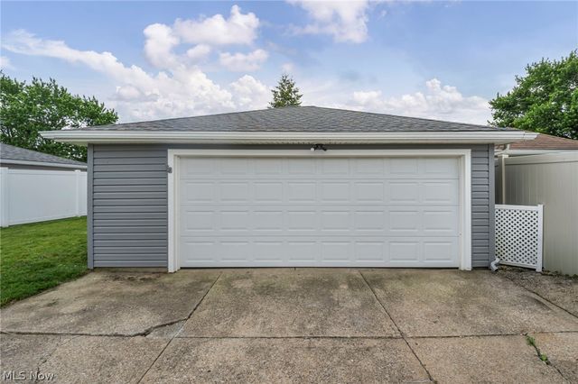 14291 Gallatin Boulevard, Brook Park, OH 44142