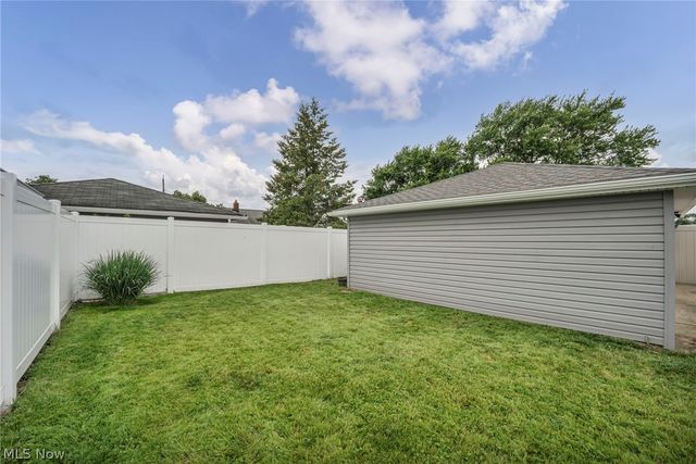 14291 Gallatin Boulevard, Brook Park, OH 44142
