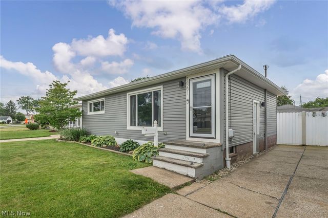 14291 Gallatin Boulevard, Brook Park, OH 44142