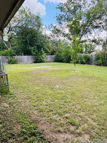 5618 Ben Casey DR, San Antonio, TX 78240