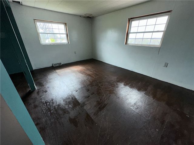 39 2nd St, Georges Twp, PA 15401