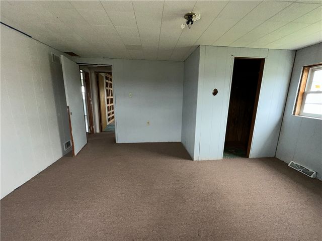 39 2nd St, Georges Twp, PA 15401