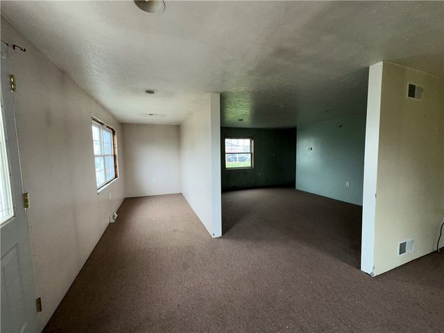 39 2nd St, Georges Twp, PA 15401