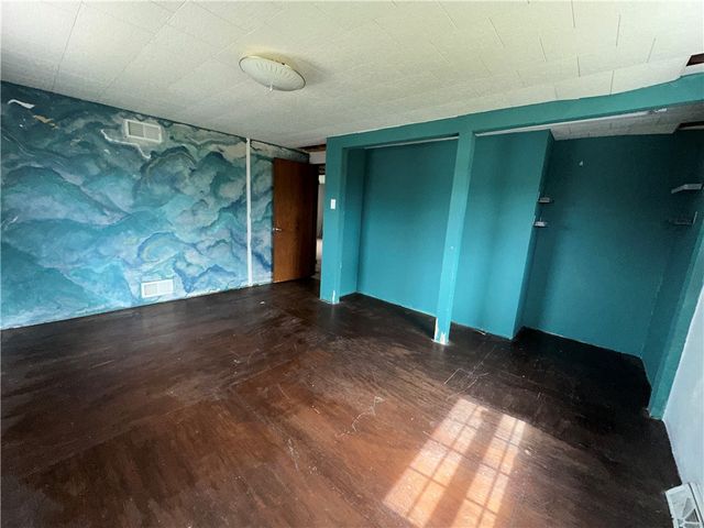 39 2nd St, Georges Twp, PA 15401
