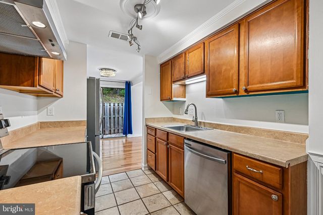 464 WEST CT, Glen Burnie, MD 21061