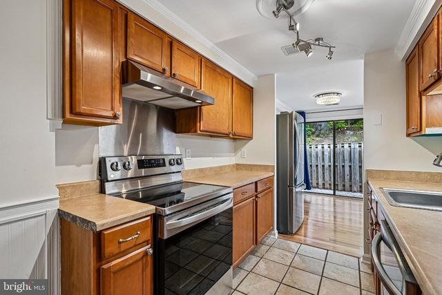 464 WEST CT, Glen Burnie, MD 21061