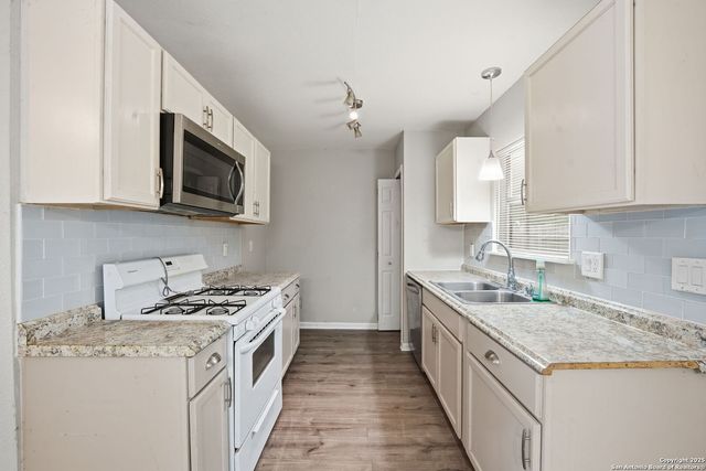 12907 Waynesboro, San Antonio, TX 78233