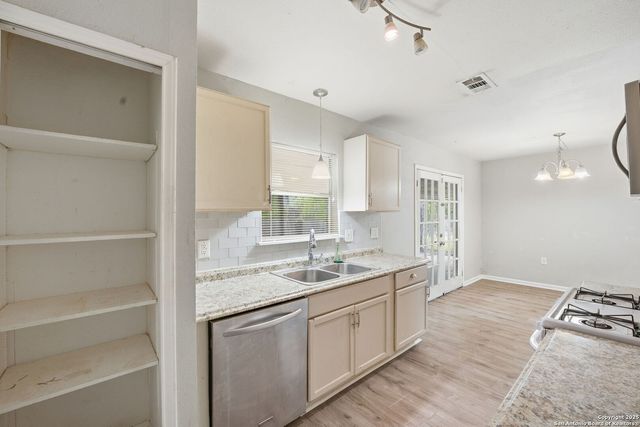 12907 Waynesboro, San Antonio, TX 78233