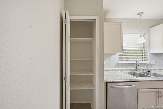 12907 Waynesboro, San Antonio, TX 78233