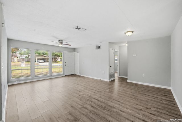 12907 Waynesboro, San Antonio, TX 78233