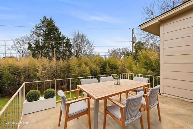 9815 Brooks Ln Lane, Little Rock, AR 72205