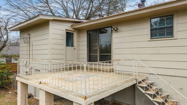 9815 Brooks Ln Lane, Little Rock, AR 72205