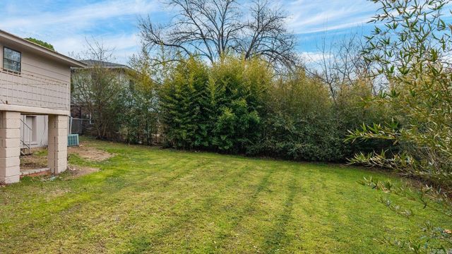 9815 Brooks Ln Lane, Little Rock, AR 72205