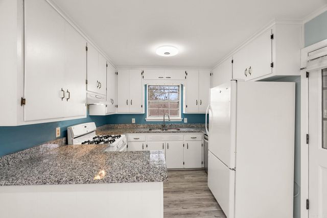 9815 Brooks Ln Lane, Little Rock, AR 72205