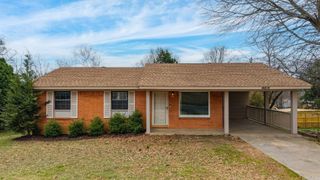 9815 Brooks Ln Lane, Little Rock, AR 72205