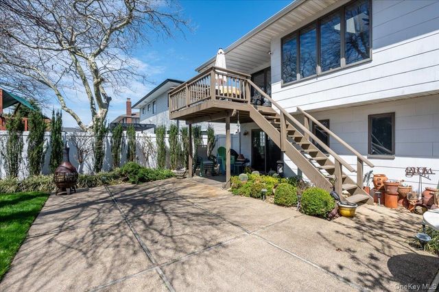 31 Regent Drive, Lido Beach, NY 11561