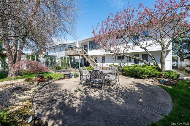 31 Regent Drive, Lido Beach, NY 11561