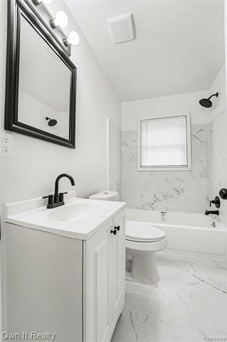 8435 Warwick Street, Detroit, MI 48228