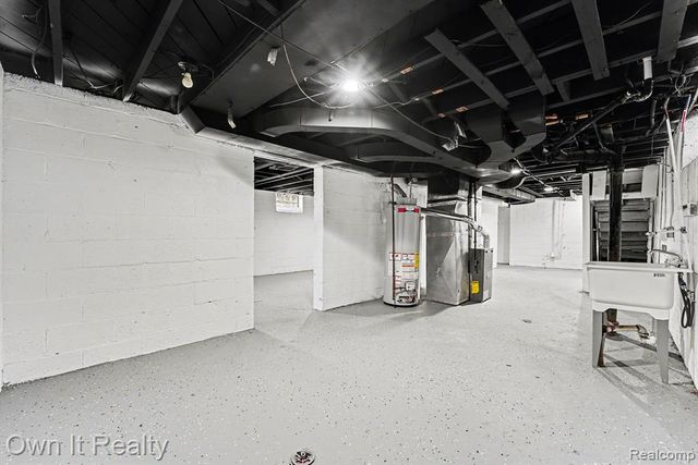 8435 Warwick Street, Detroit, MI 48228