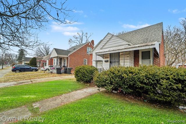 8435 Warwick Street, Detroit, MI 48228