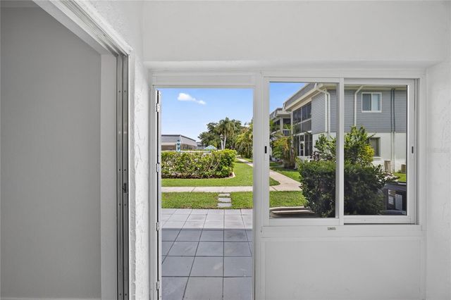 22375 EDGEWATER DRIVE 124, Punta Gorda, FL 33980