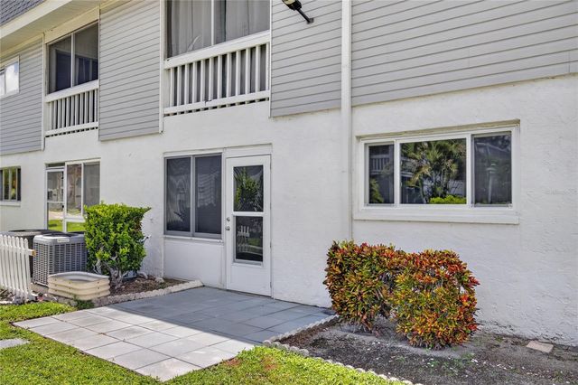 22375 EDGEWATER DRIVE 124, Punta Gorda, FL 33980