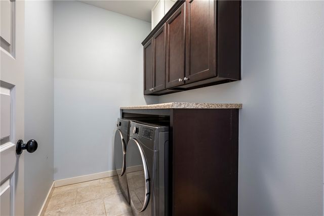 1466 N Desoto Place, Fayetteville, AR 72703
