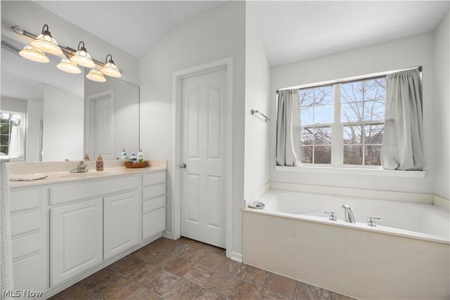 37802 Quail Hollow, Avon, OH 44011