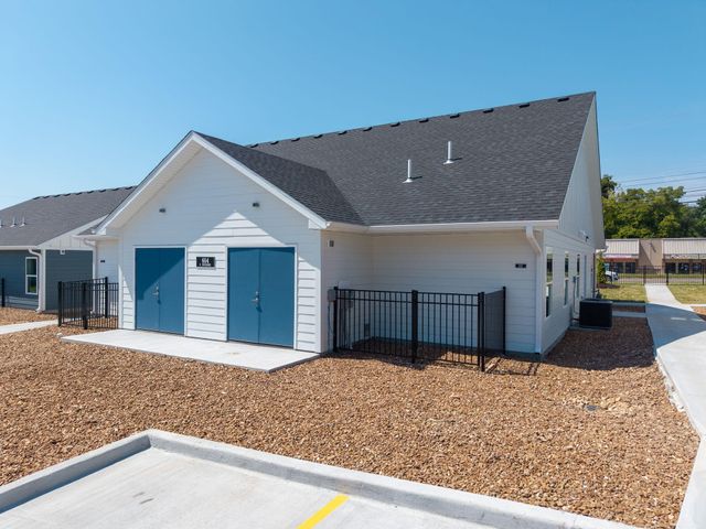 604 N PROVIDENCE RD 100, Columbia, MO 65203