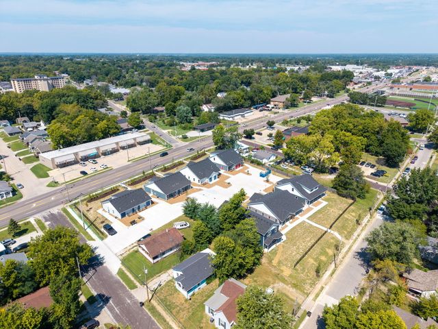 604 N PROVIDENCE RD 100, Columbia, MO 65203