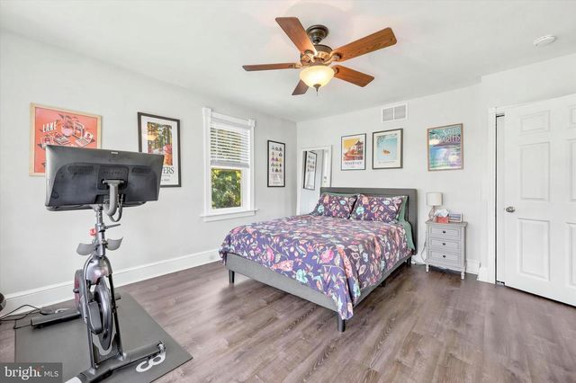 303 N WARWICK RD, Magnolia, NJ 08049