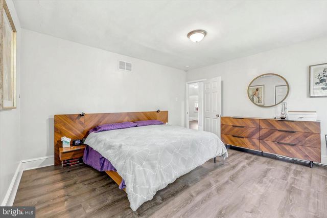 303 N WARWICK RD, Magnolia, NJ 08049