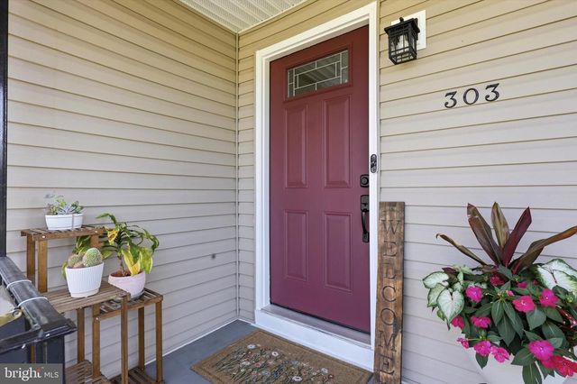303 N WARWICK RD, Magnolia, NJ 08049