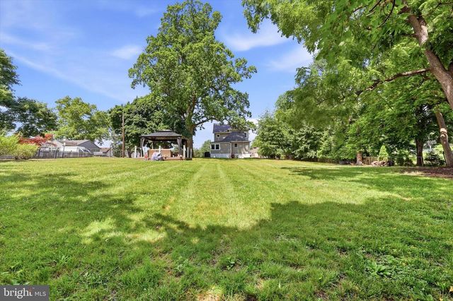 303 N WARWICK RD, Magnolia, NJ 08049