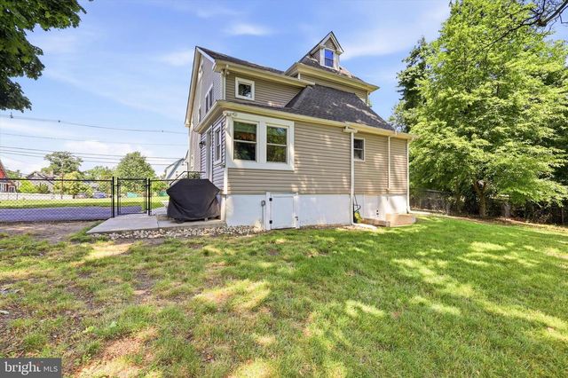 303 N WARWICK RD, Magnolia, NJ 08049